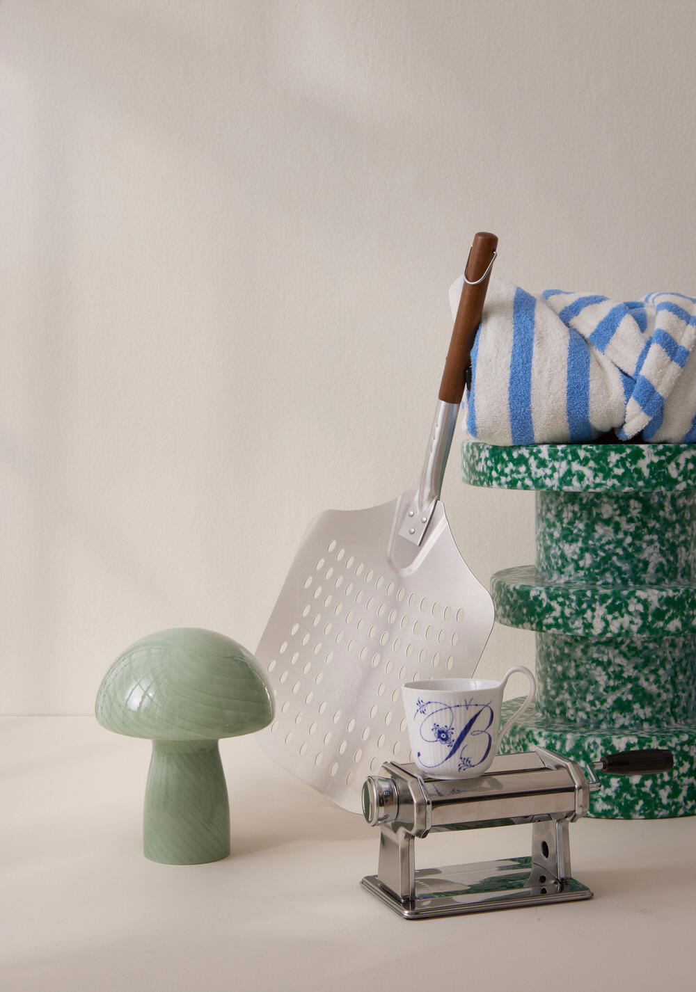 Pizzaspade, aluminium/acacietræ - 65x30,5 cm.